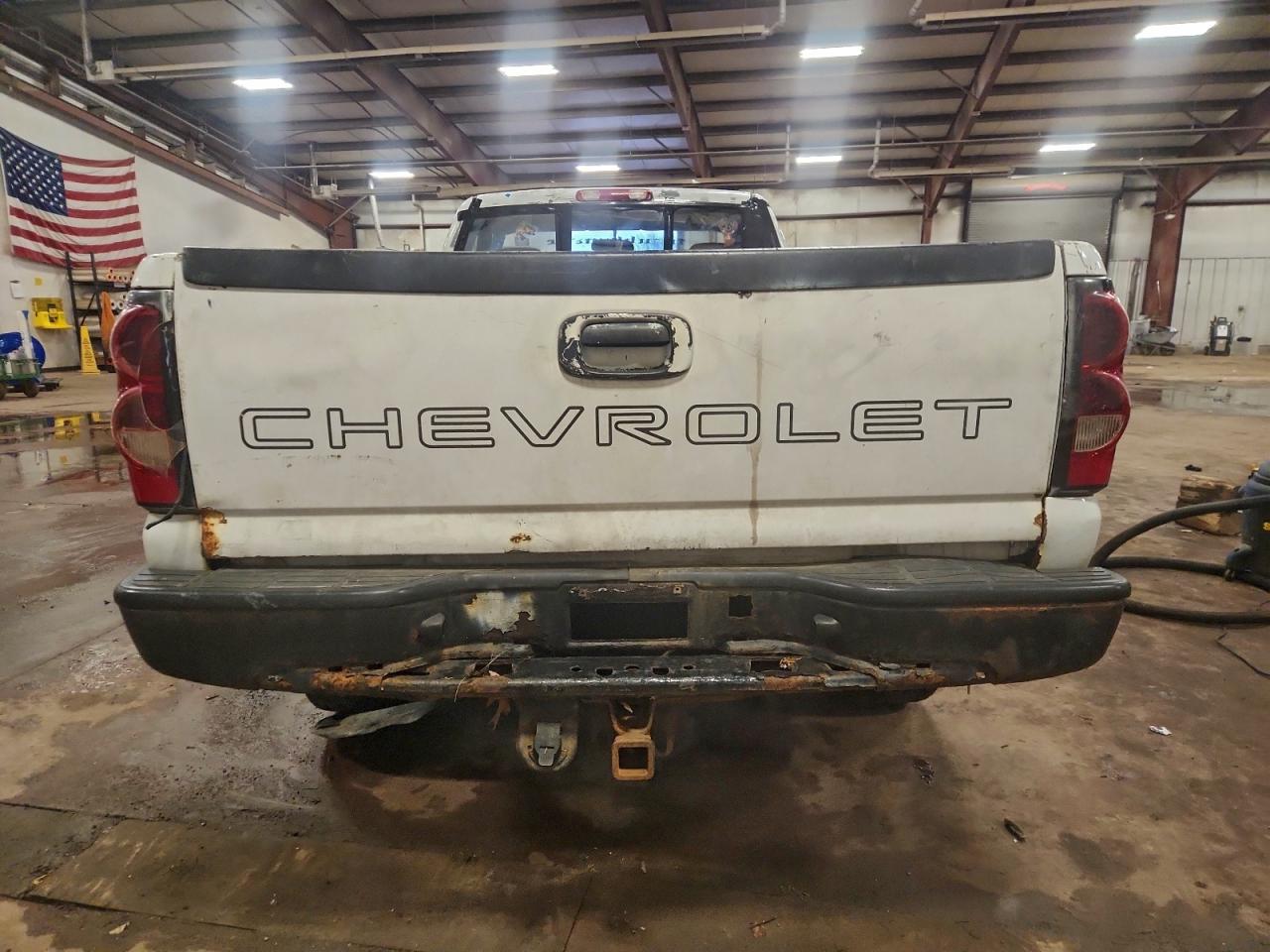 2005 CHEVROLET SILVERADO K1500 photo 6