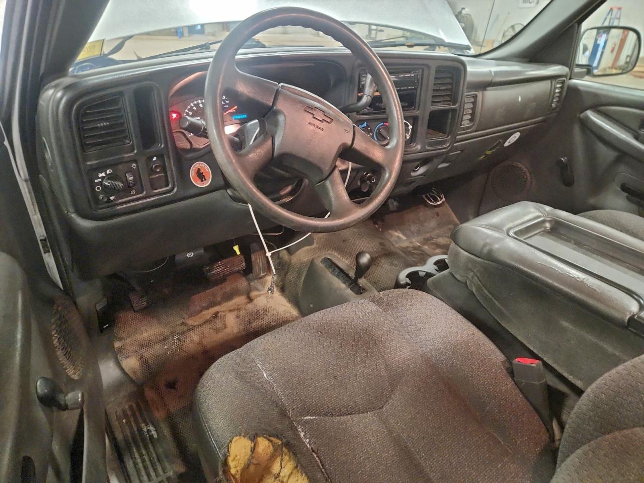 2005 CHEVROLET SILVERADO K1500 photo 8