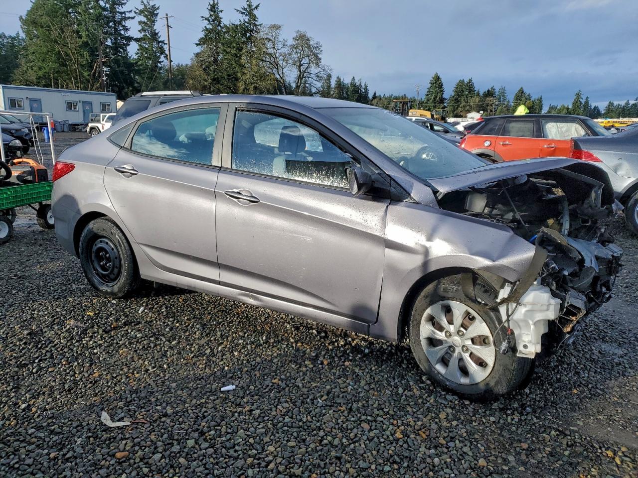 2015 HYUNDAI ACCENT GLS photo 4