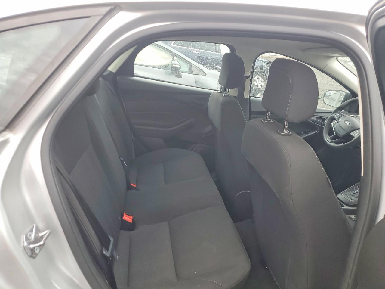 2018 FORD FOCUS S photo 10