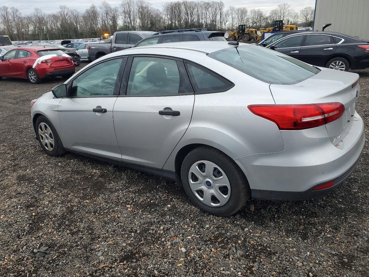 2018 FORD FOCUS S photo 2