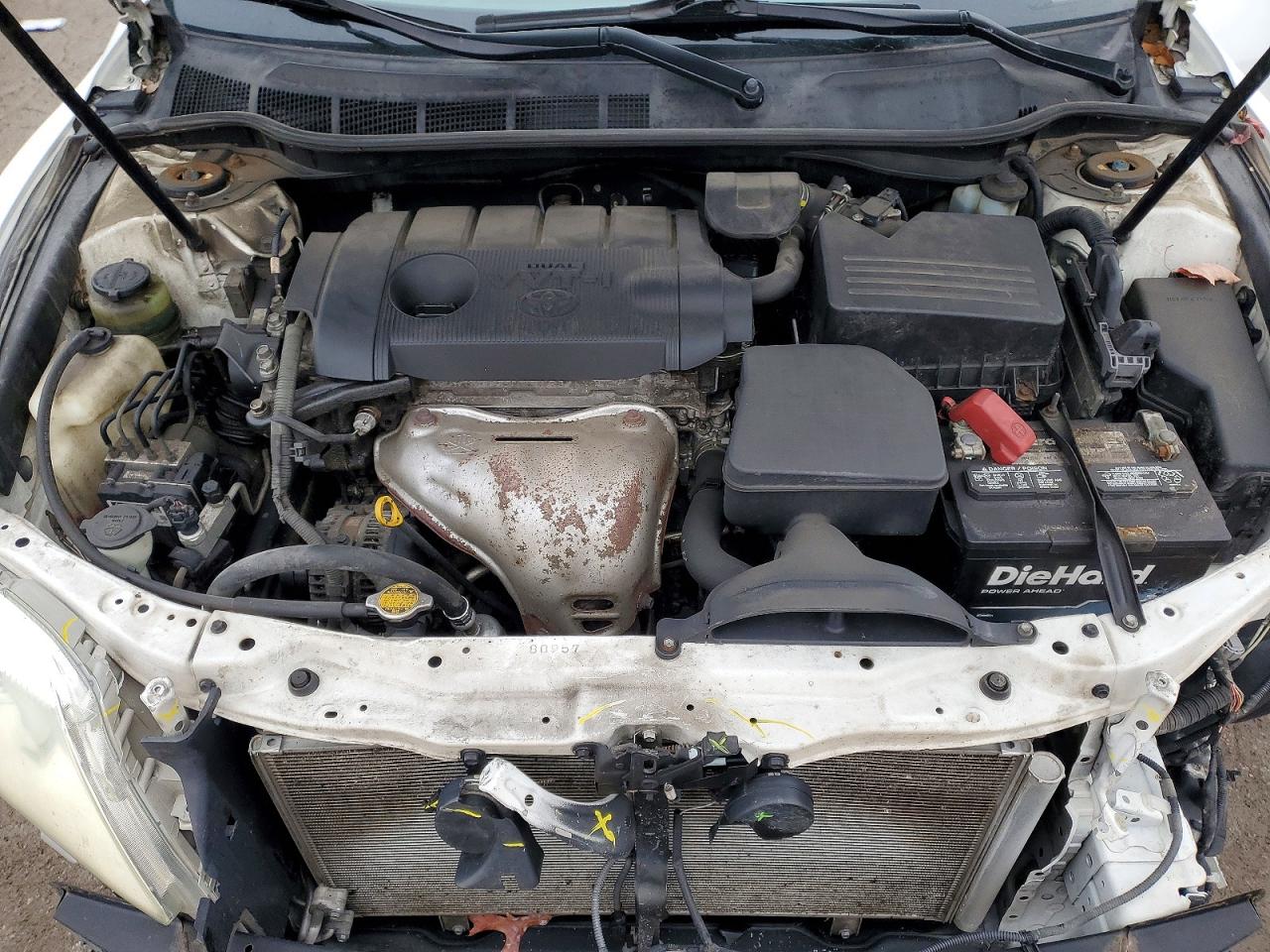 2011 TOYOTA CAMRY BASE photo 11
