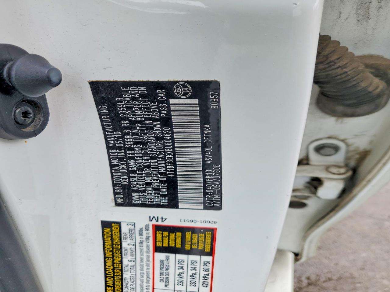 2011 TOYOTA CAMRY BASE photo 12