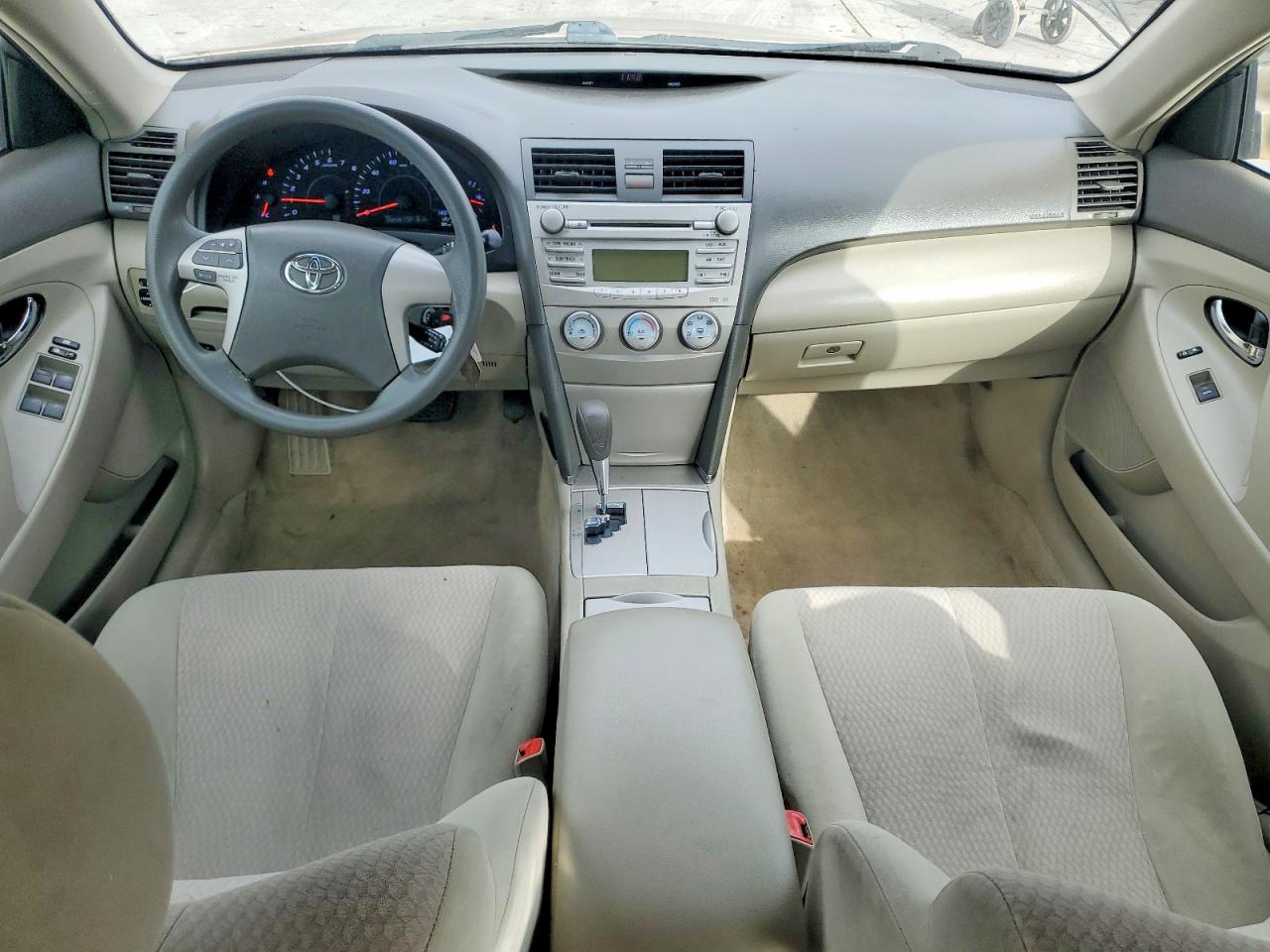 2010 TOYOTA CAMRY BASE photo 8