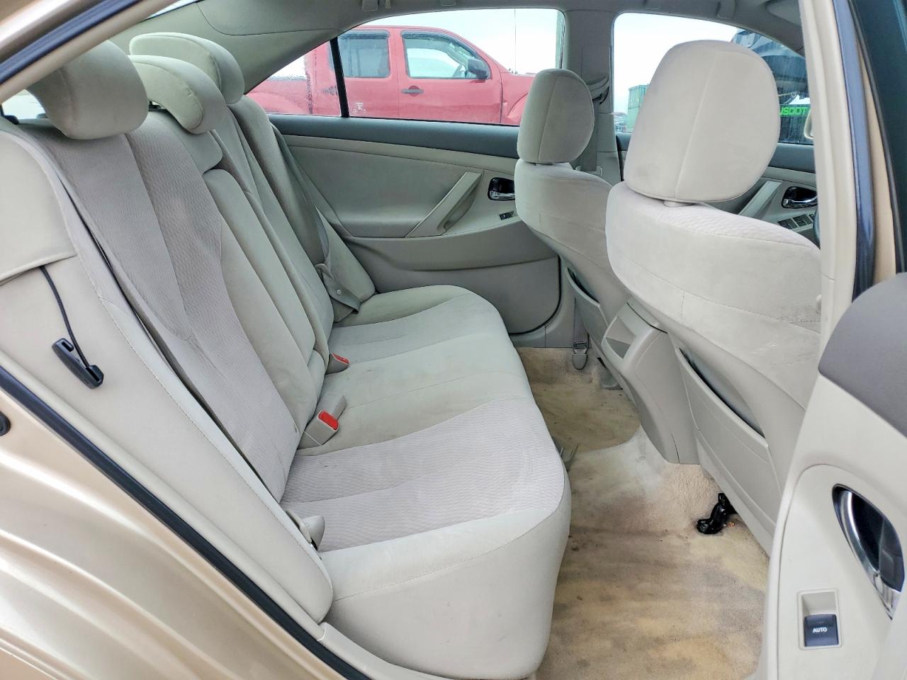 2010 TOYOTA CAMRY BASE photo 10