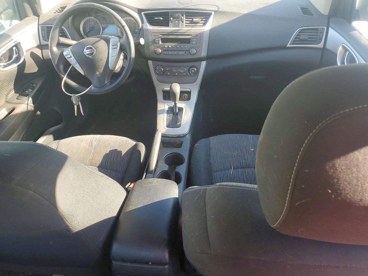 2014 NISSAN SENTRA S photo 8