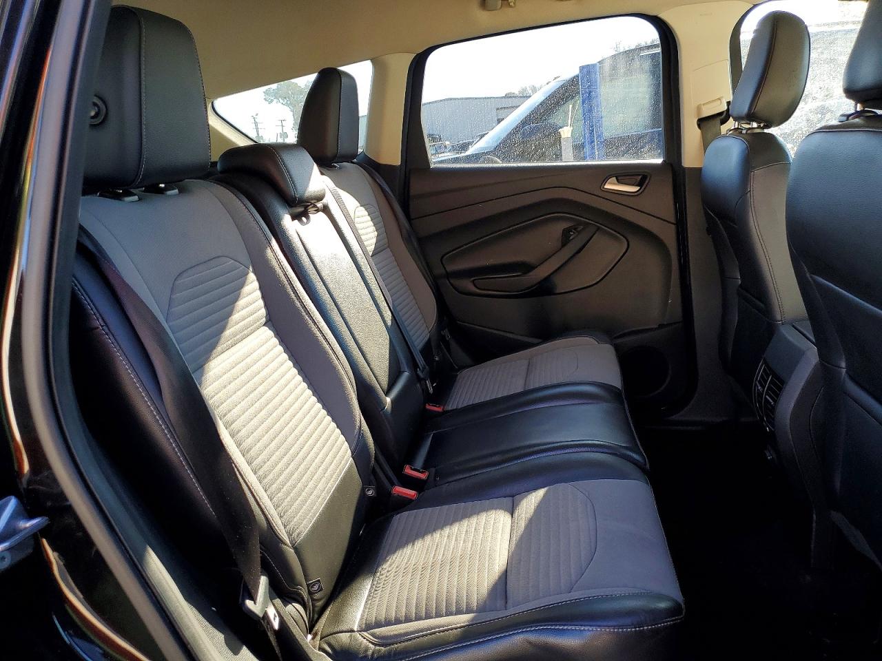 2019 FORD ESCAPE SE photo 11