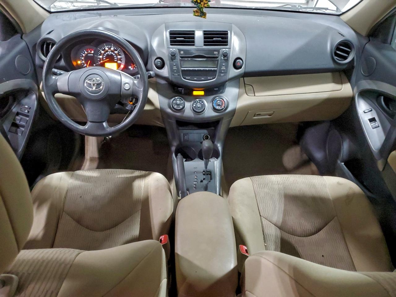 2011 TOYOTA RAV4 photo 8