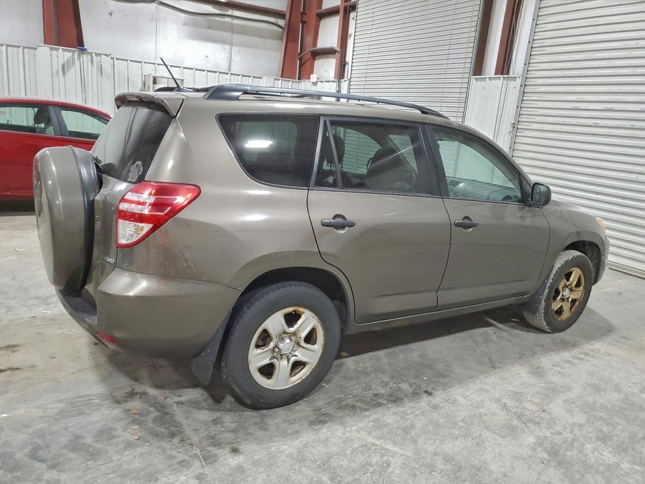 2011 TOYOTA RAV4 photo 3