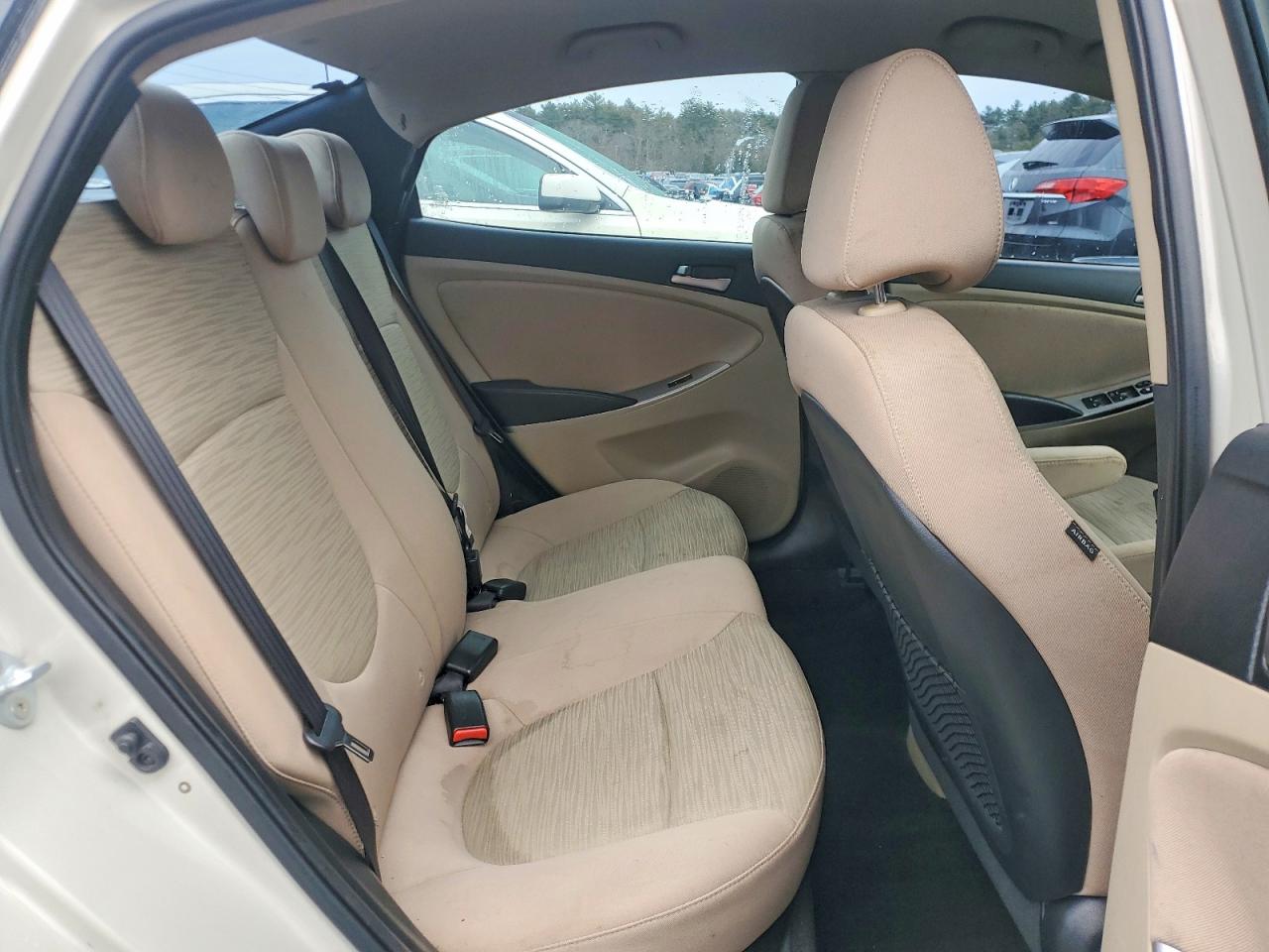 2016 HYUNDAI ACCENT SE photo 10