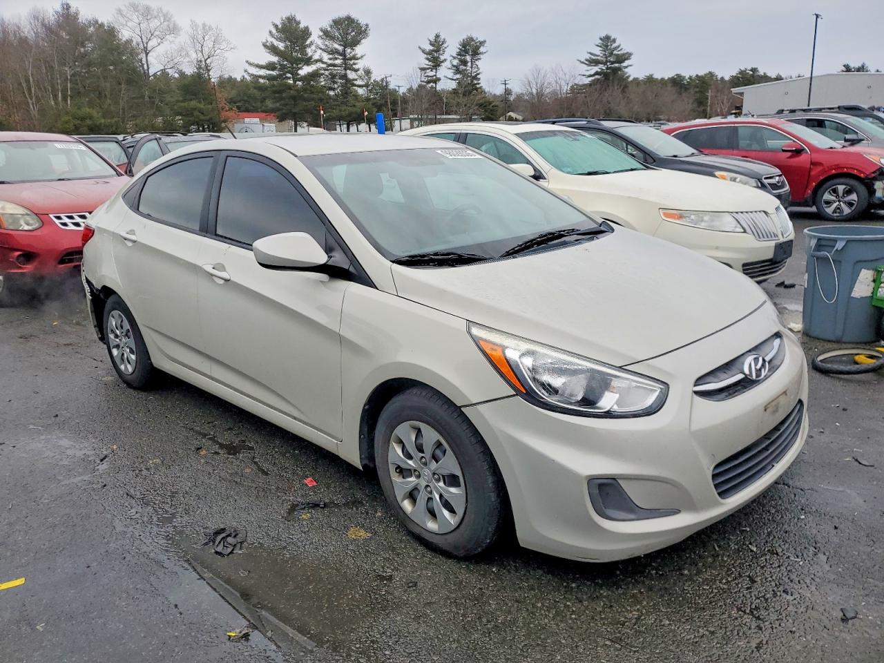 2016 HYUNDAI ACCENT SE photo 4