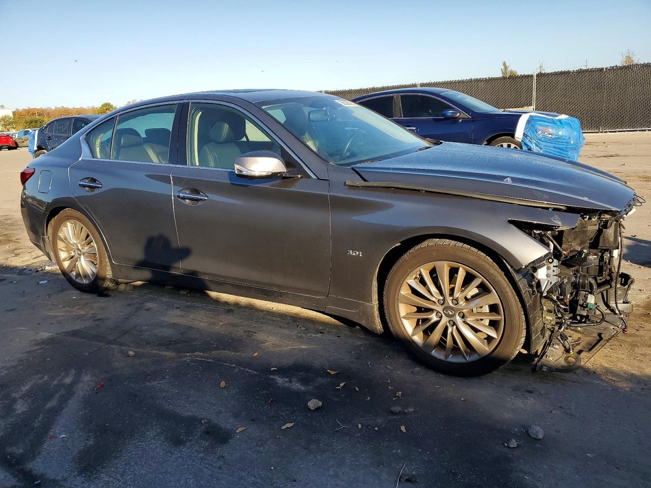 2018 INFINITI Q50 LUXE photo 4