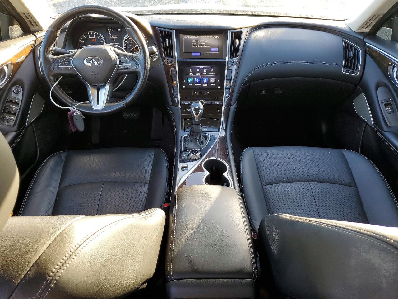 2018 INFINITI Q50 LUXE photo 8