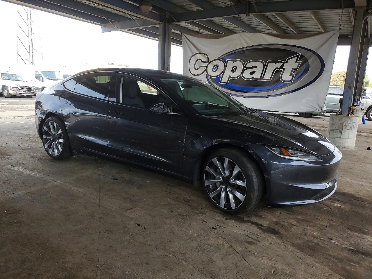 2024 TESLA MODEL 3 photo 4