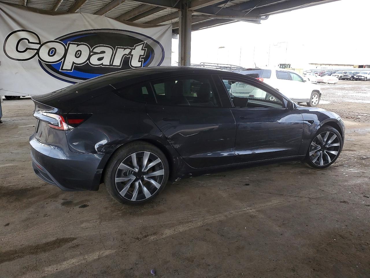 2024 TESLA MODEL 3 photo 3