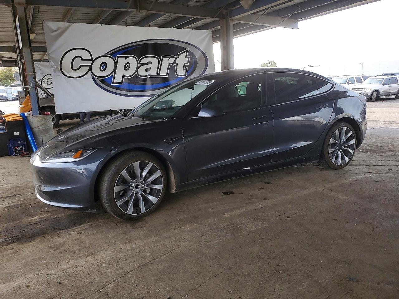 2024 TESLA MODEL 3
