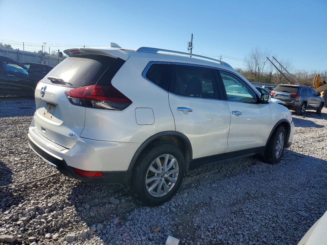 2018 NISSAN ROGUE S photo 5