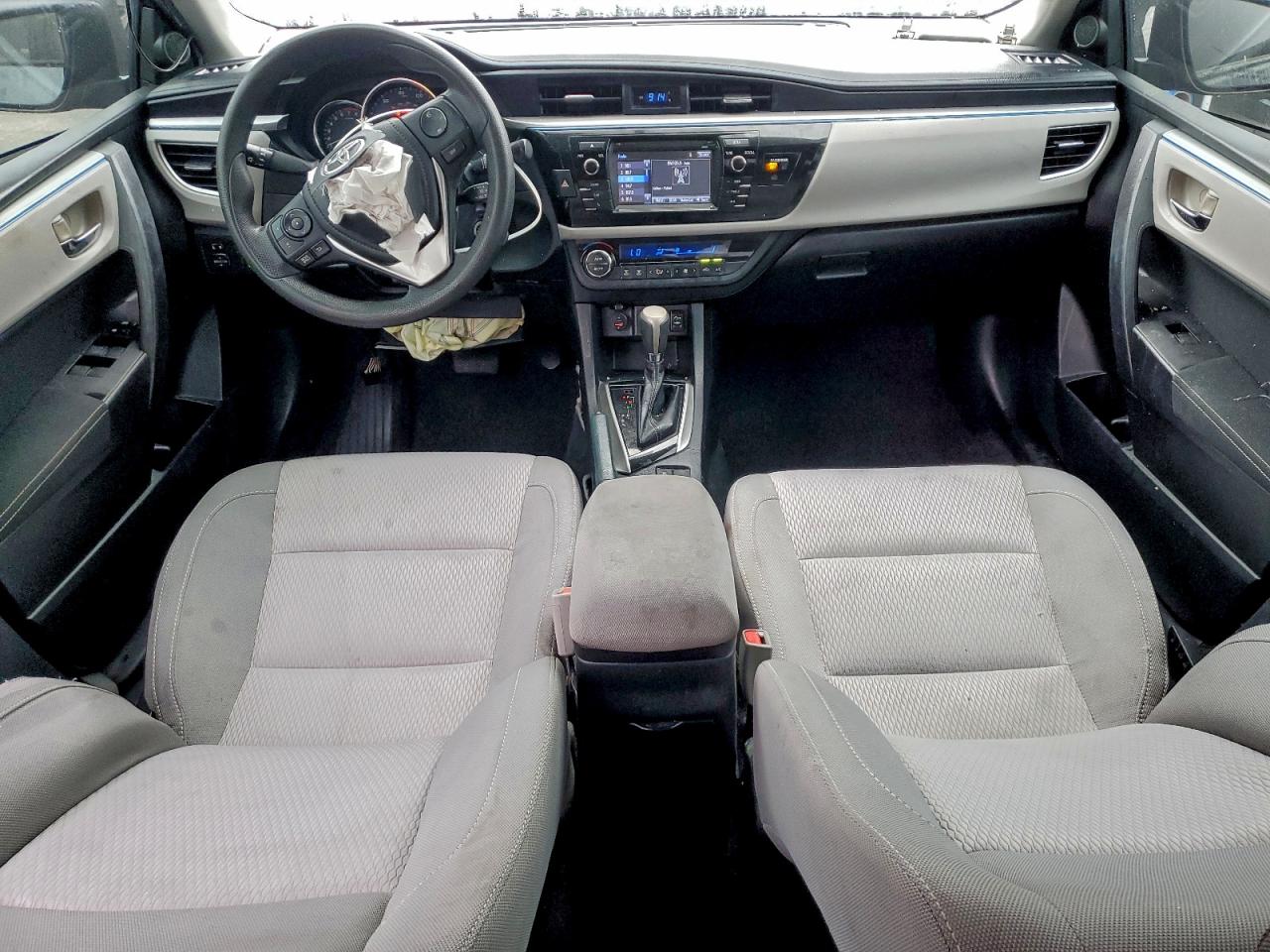 2015 TOYOTA COROLLA L photo 8