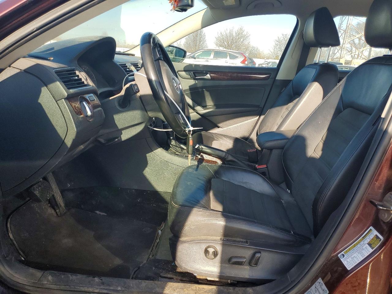 2012 VOLKSWAGEN PASSAT SEL photo 7