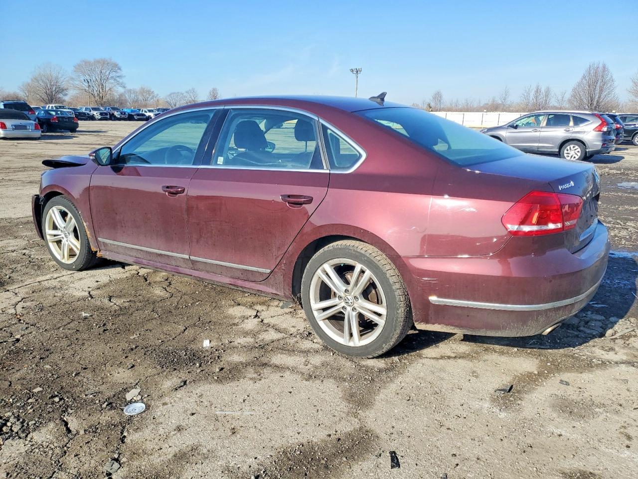 2012 VOLKSWAGEN PASSAT SEL photo 2