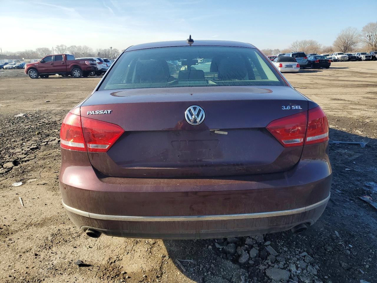 2012 VOLKSWAGEN PASSAT SEL photo 6
