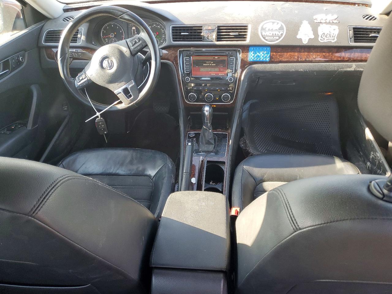 2012 VOLKSWAGEN PASSAT SEL photo 8