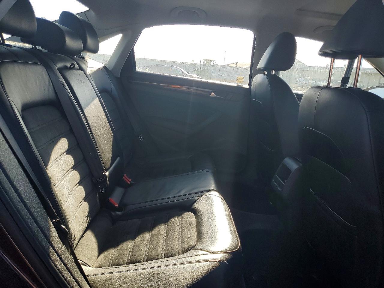 2012 VOLKSWAGEN PASSAT SEL photo 10