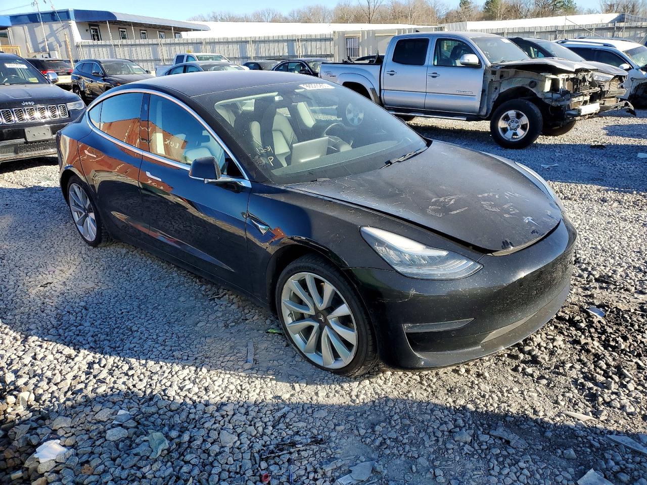2018 TESLA MODEL 3 photo 4
