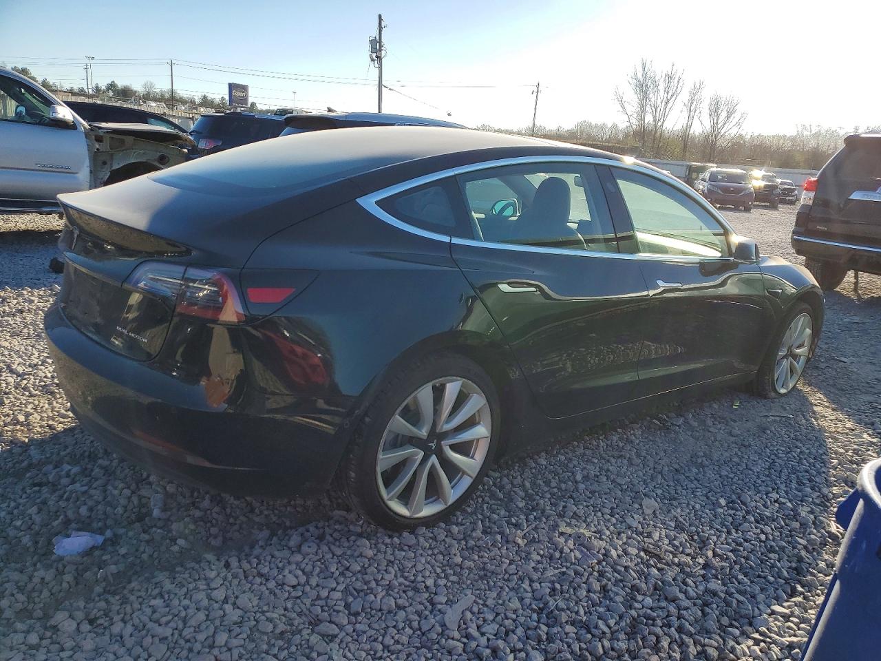 2018 TESLA MODEL 3 photo 3