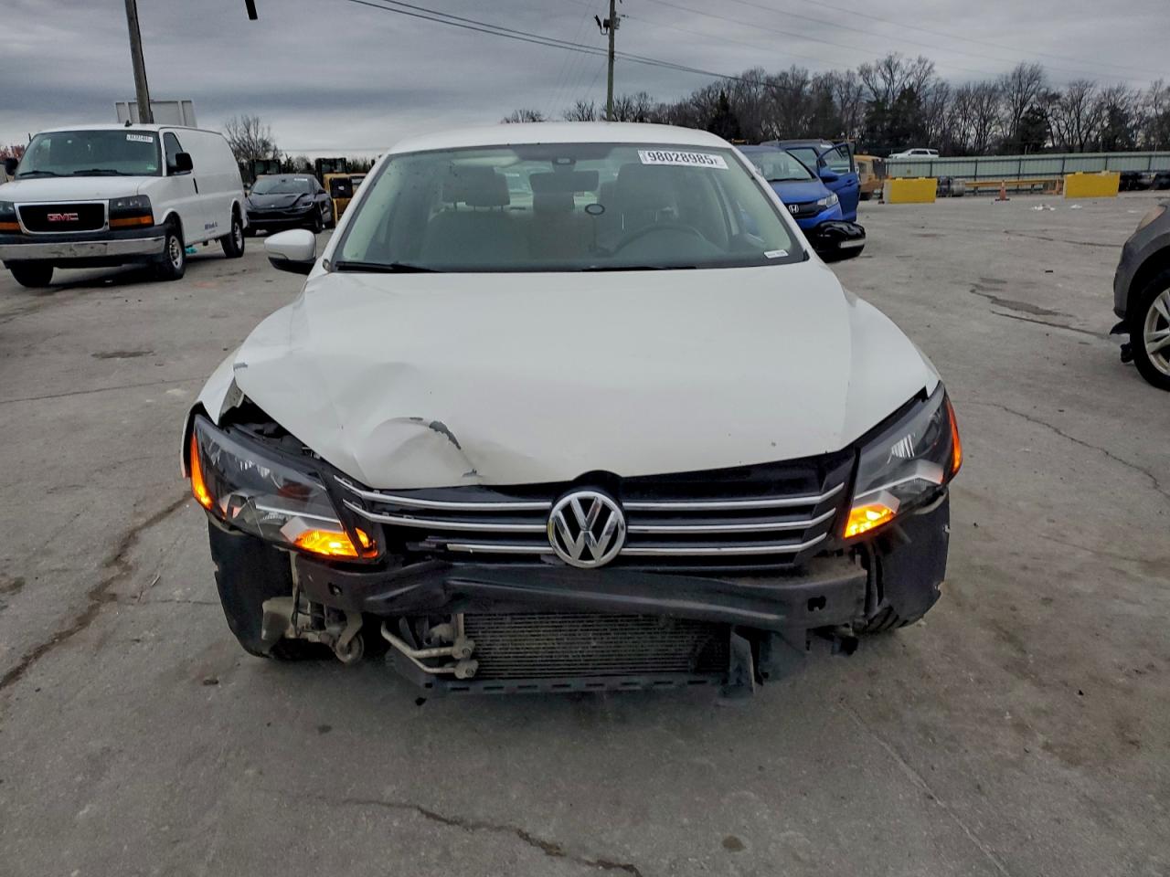 2014 VOLKSWAGEN PASSAT S photo 5