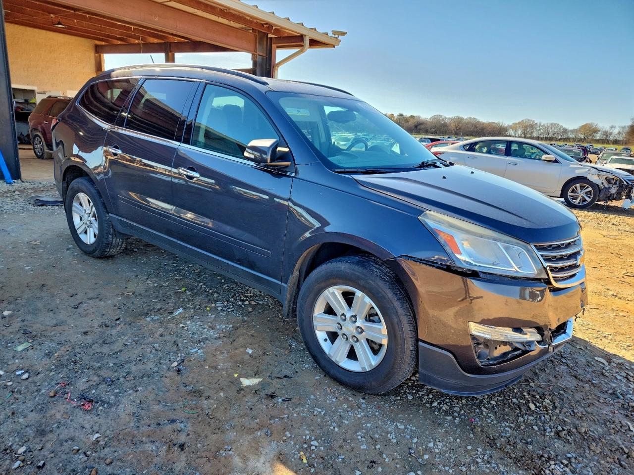 2014 CHEVROLET TRAVERSE LT photo 4