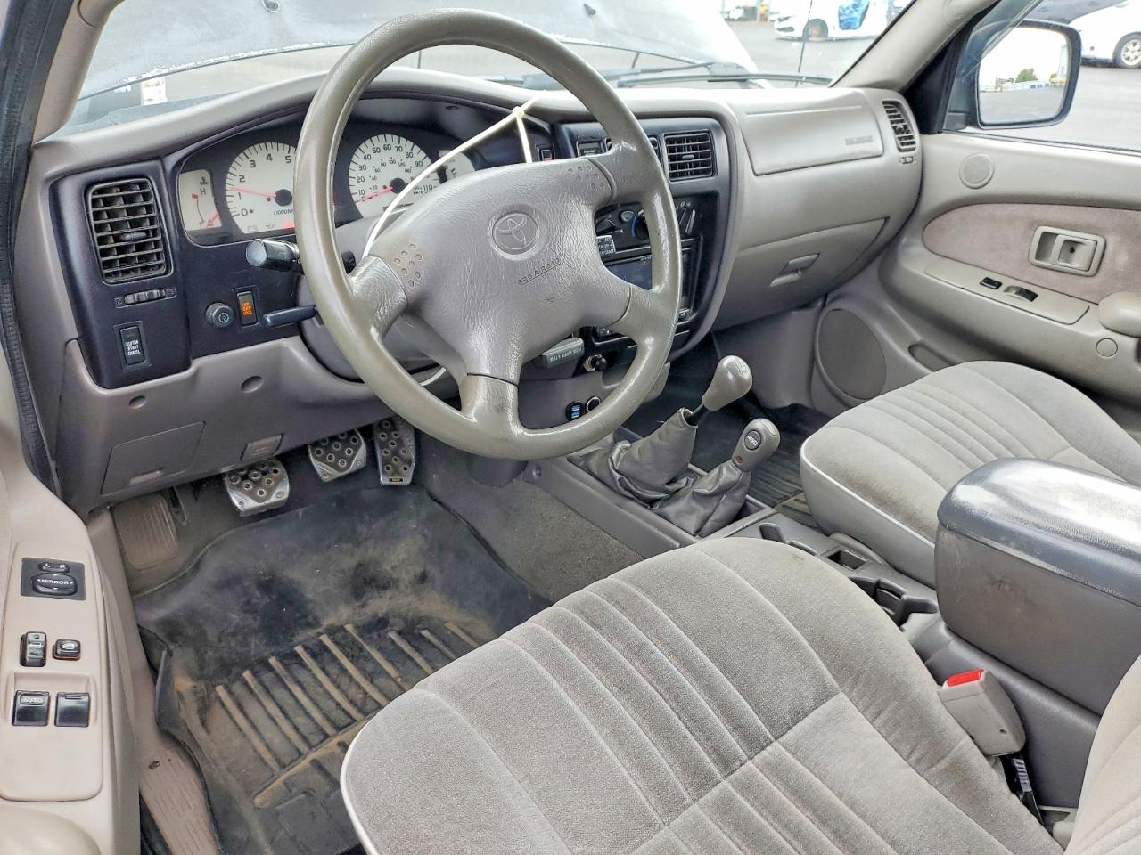 2002 TOYOTA TACOMA XTRACAB photo 8