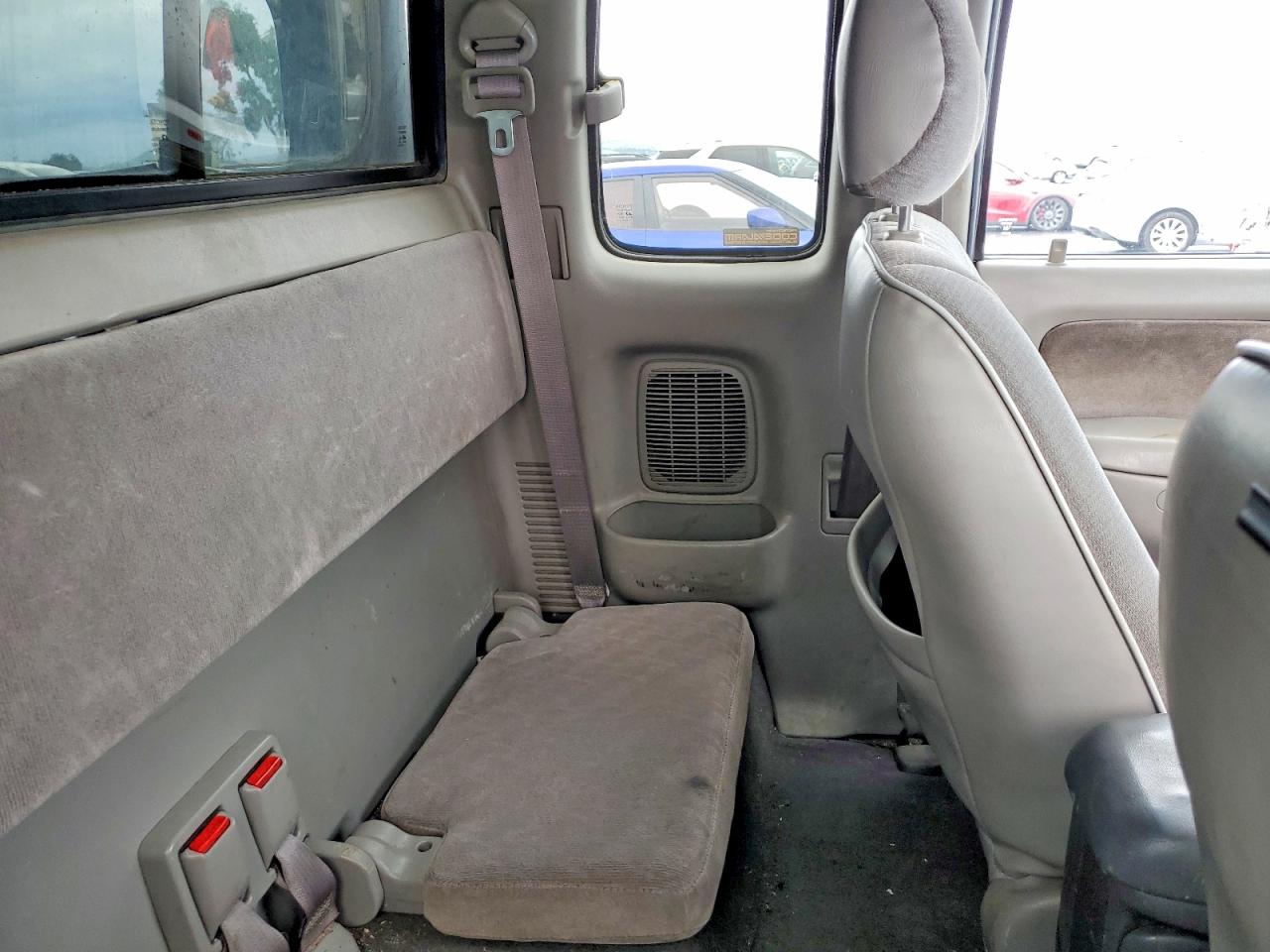 2002 TOYOTA TACOMA XTRACAB photo 10