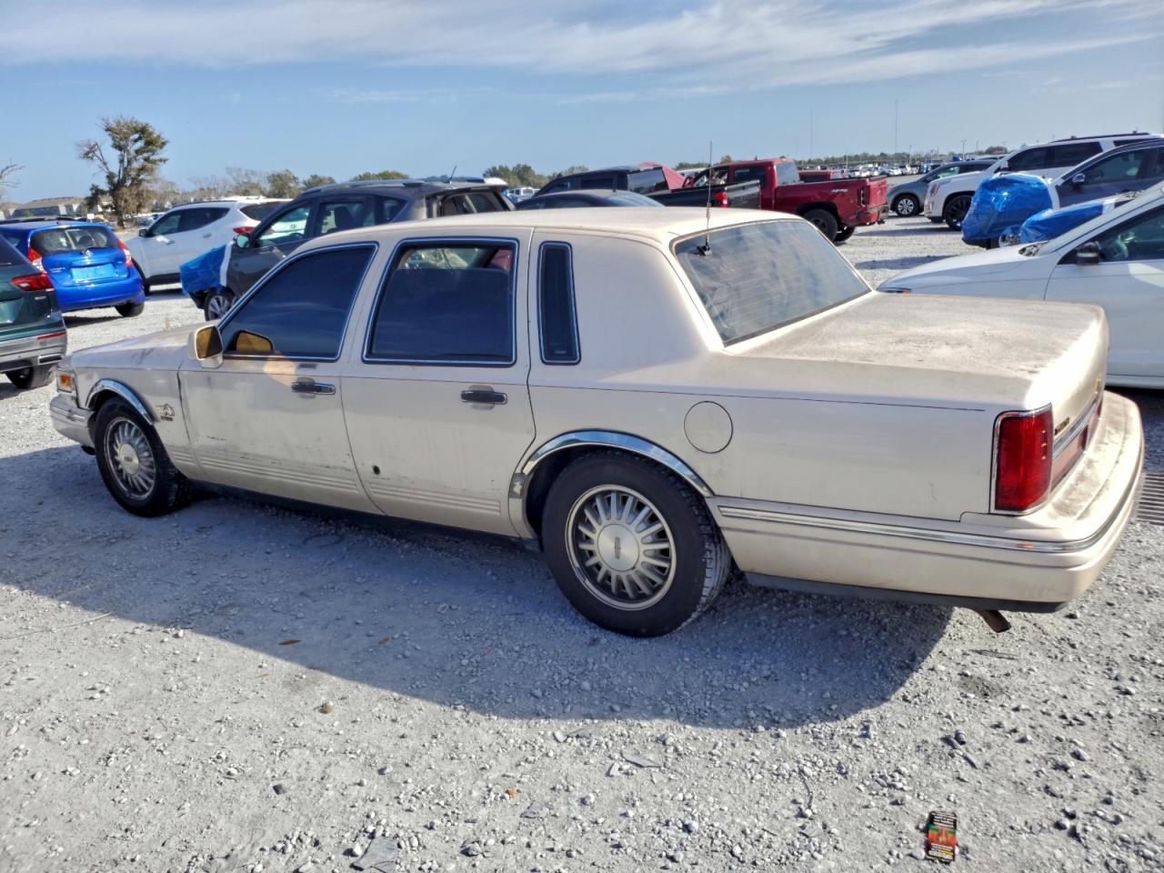 1996 LINCOLN TOWN CAR CARTIER photo 2