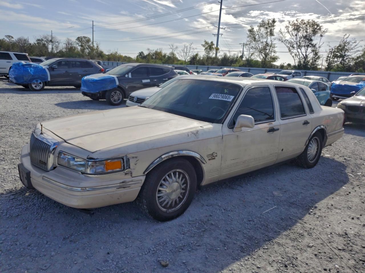 1996 LINCOLN TOWN CAR