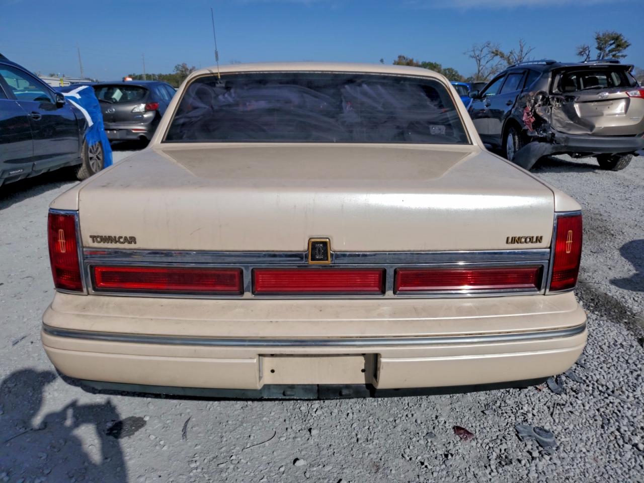1996 LINCOLN TOWN CAR CARTIER photo 6