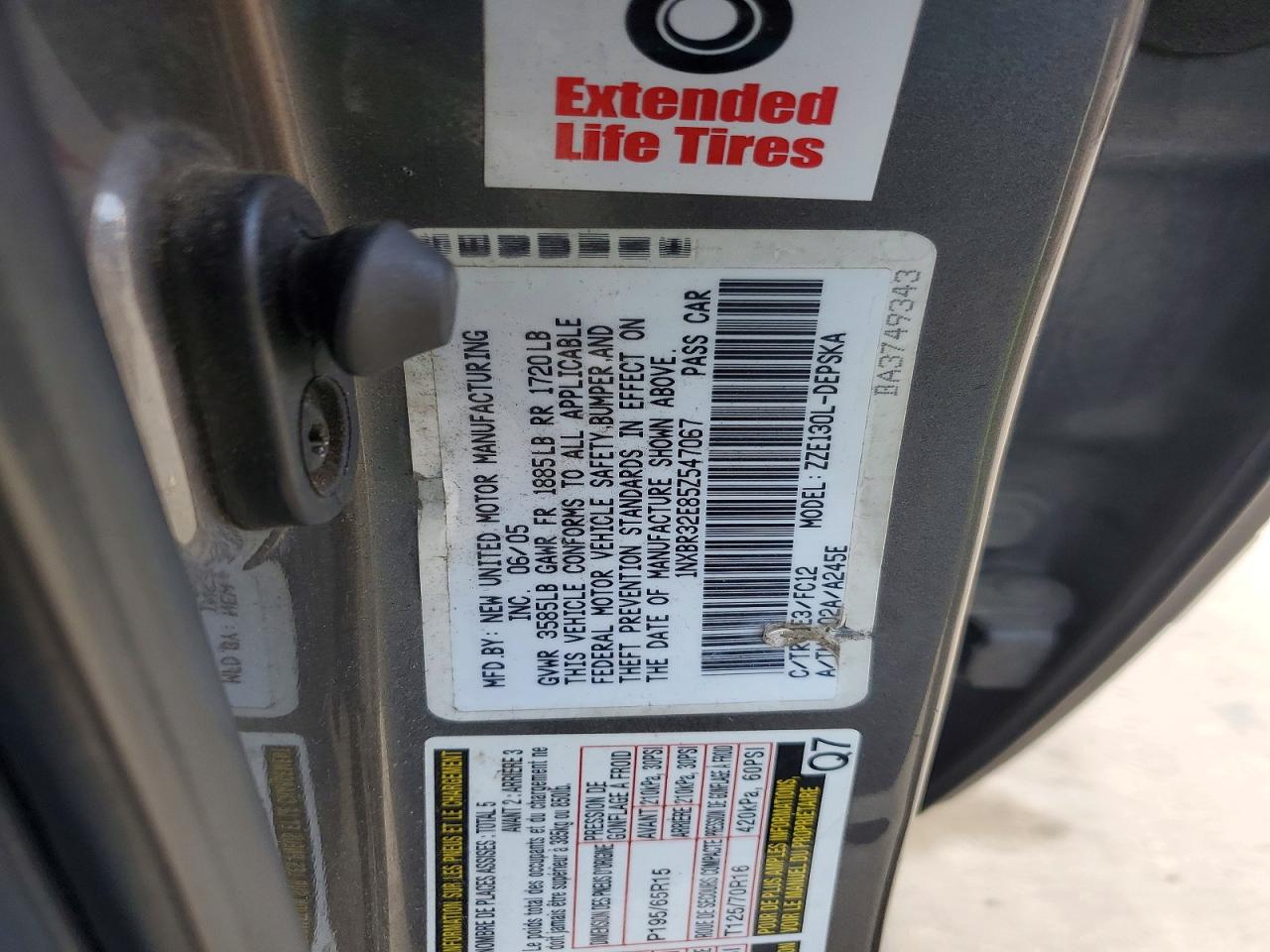 2005 TOYOTA COROLLA CE photo 12