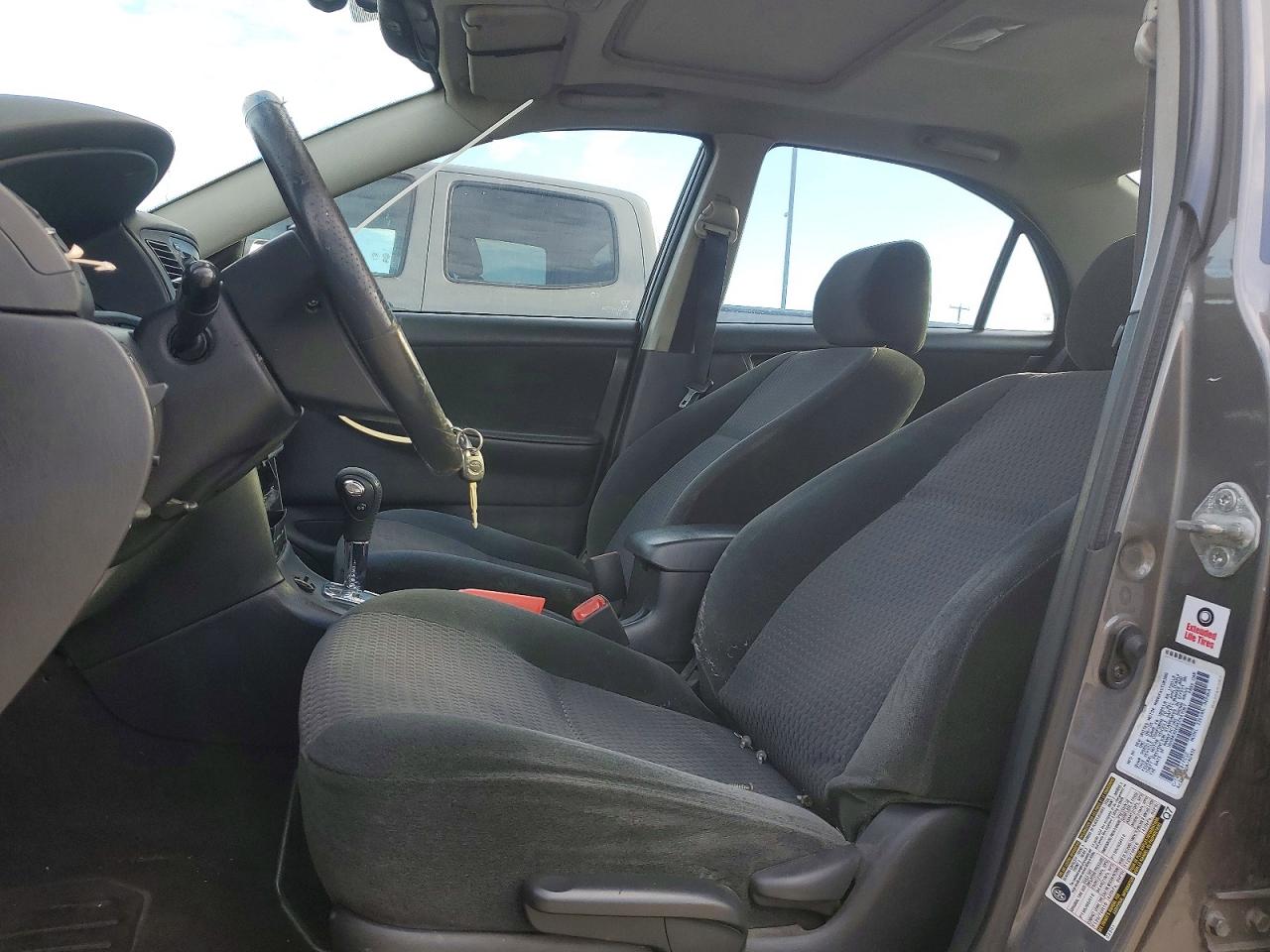 2005 TOYOTA COROLLA CE photo 7