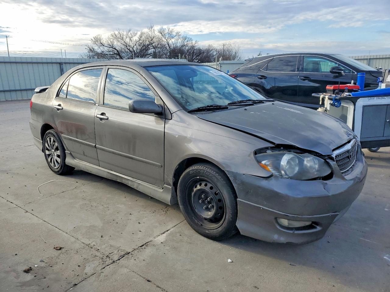 2005 TOYOTA COROLLA CE photo 4