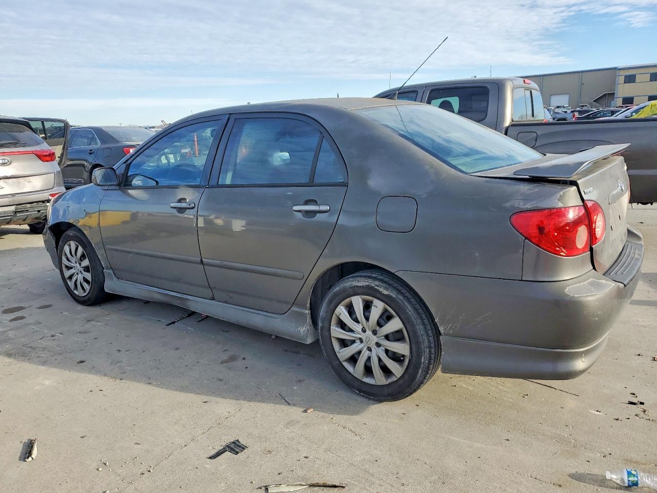 2005 TOYOTA COROLLA CE photo 2