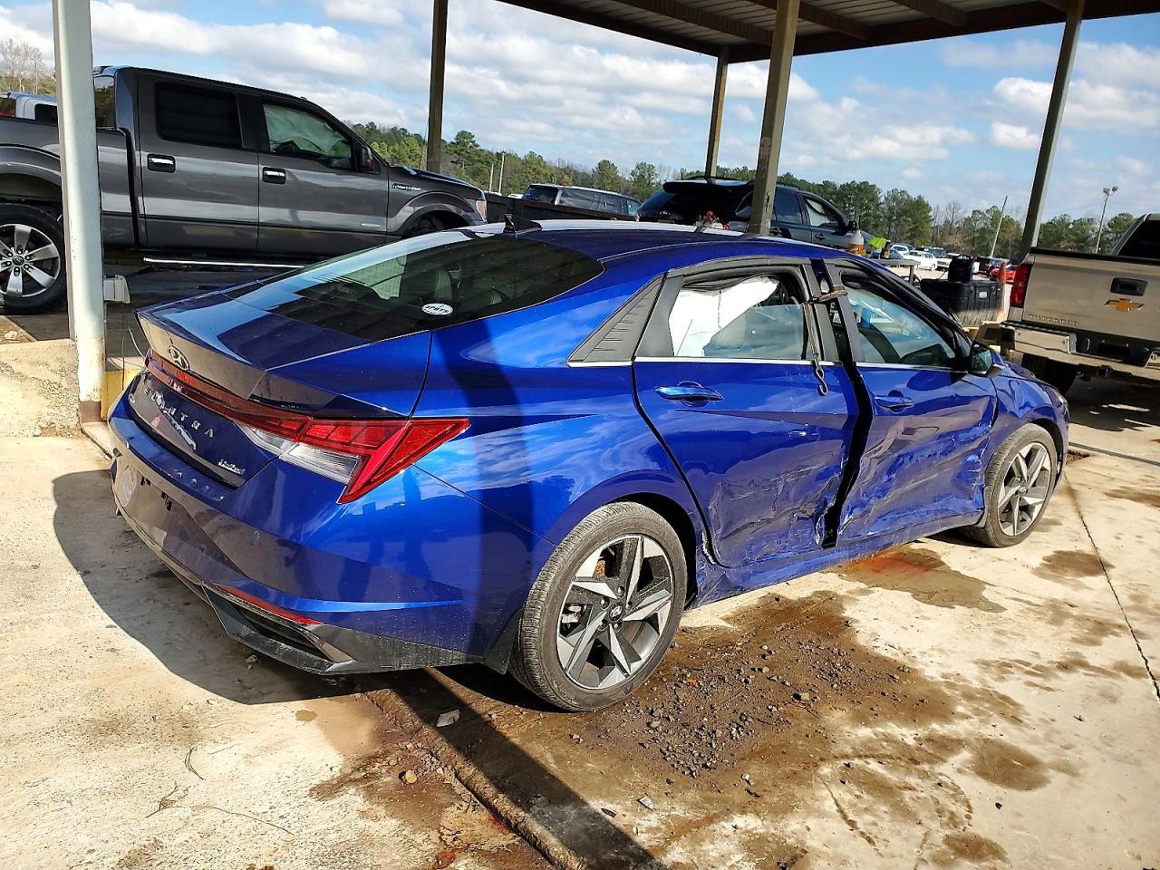 2022 HYUNDAI ELANTRA photo 3