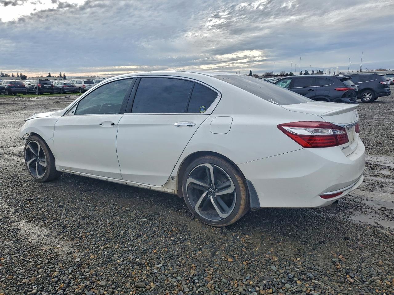 2017 HONDA ACCORD SPORT SPECIAL EDITION photo 2