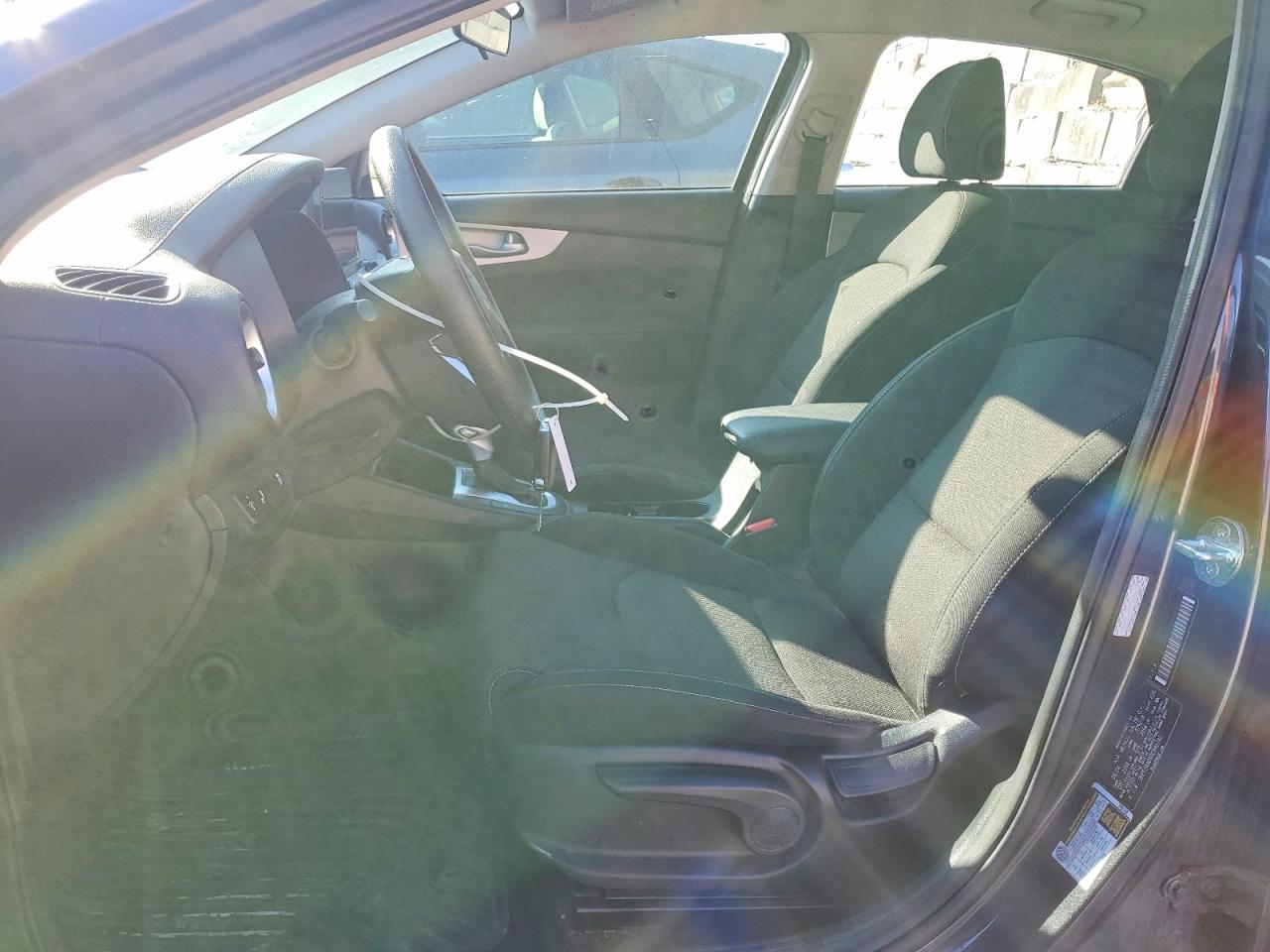 2024 KIA FORTE LXS photo 13