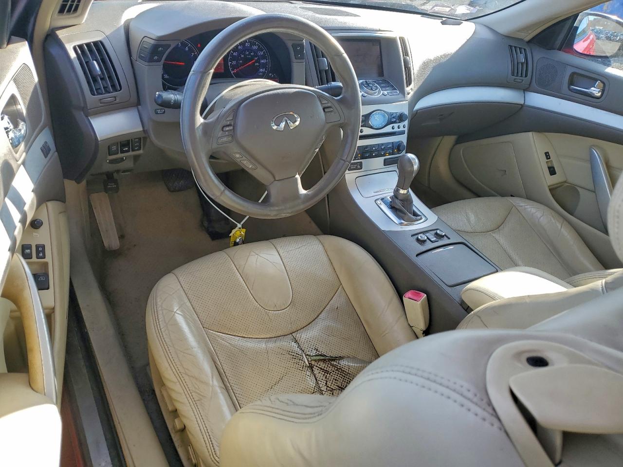 2009 INFINITI G37 photo 8