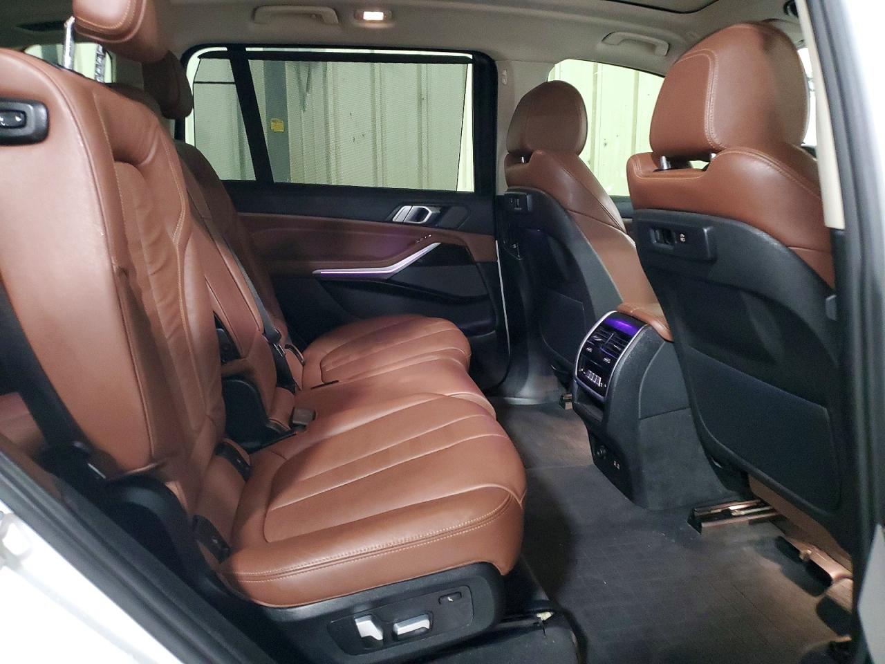 2020 BMW X7 XDRIVE40I photo 11