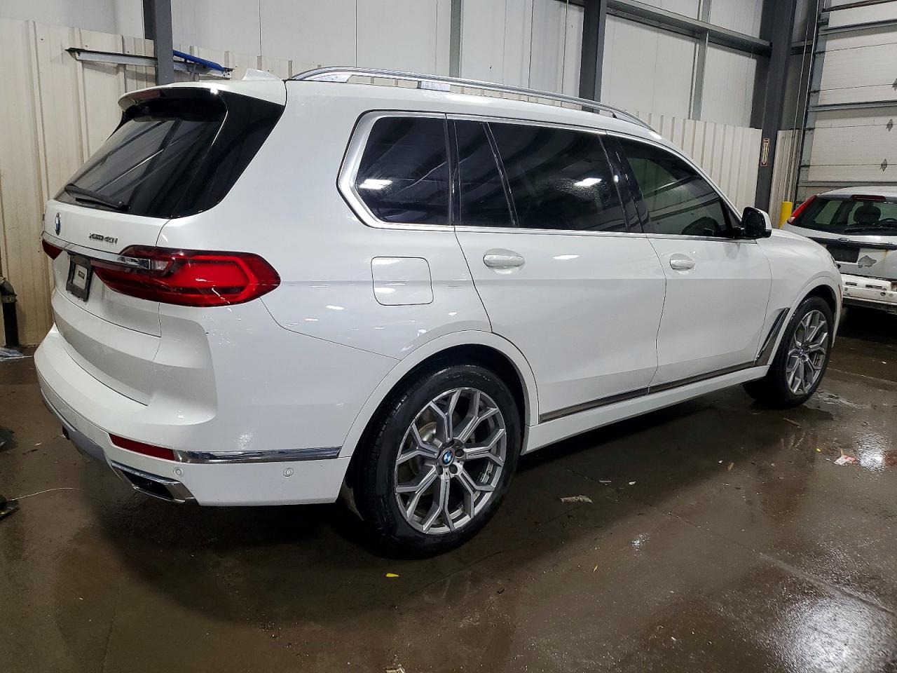 2020 BMW X7 XDRIVE40I photo 3