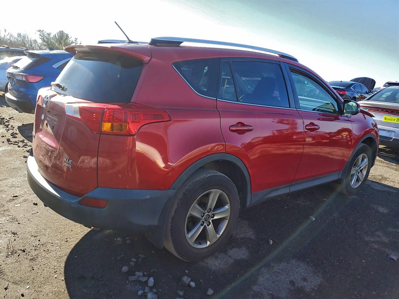 2015 TOYOTA RAV4 XLE photo 3