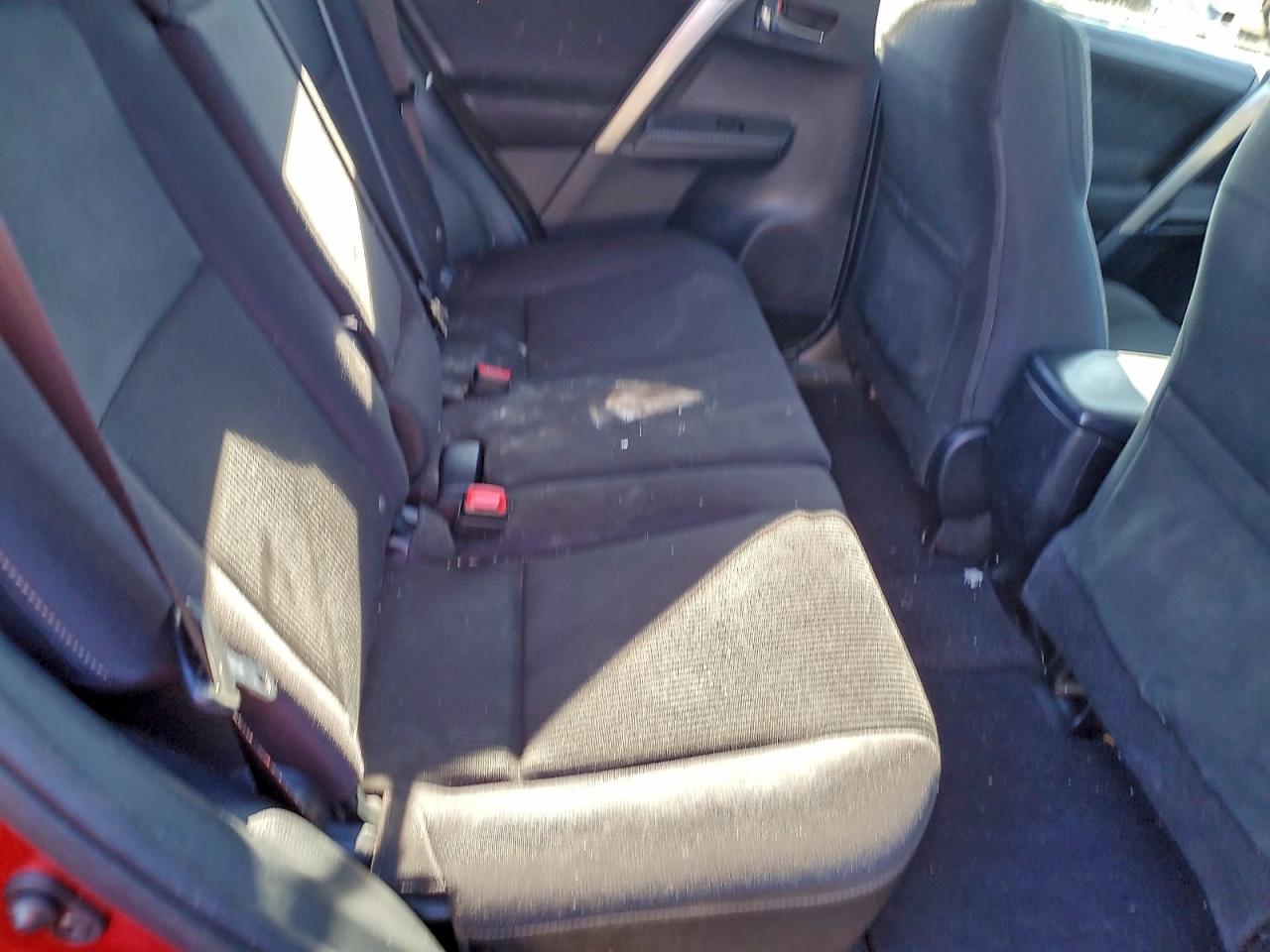 2015 TOYOTA RAV4 XLE photo 11