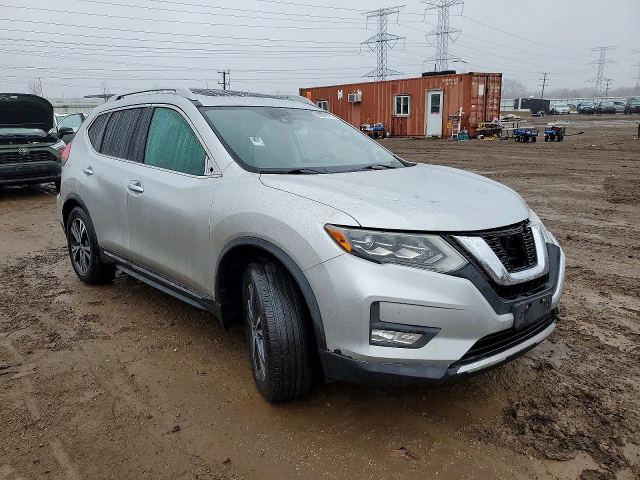 2017 NISSAN ROGUE SV photo 4