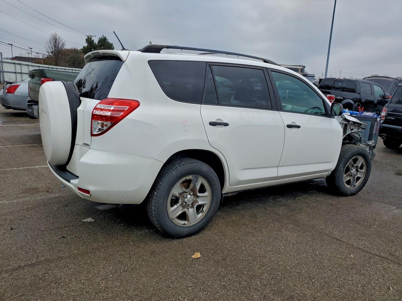 2011 TOYOTA RAV4 photo 5